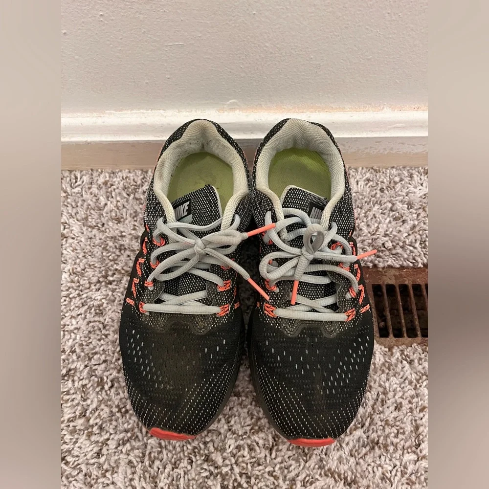 Nike Air Zoom Vomero Size 7.5